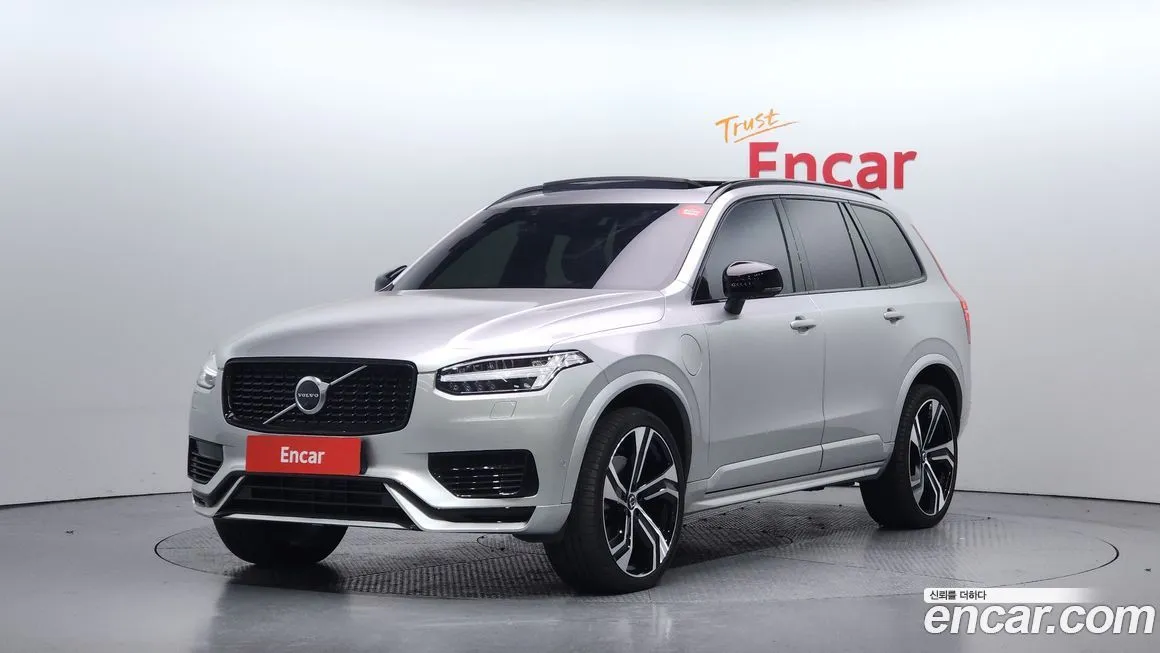 Volvo XC90 — фото 1