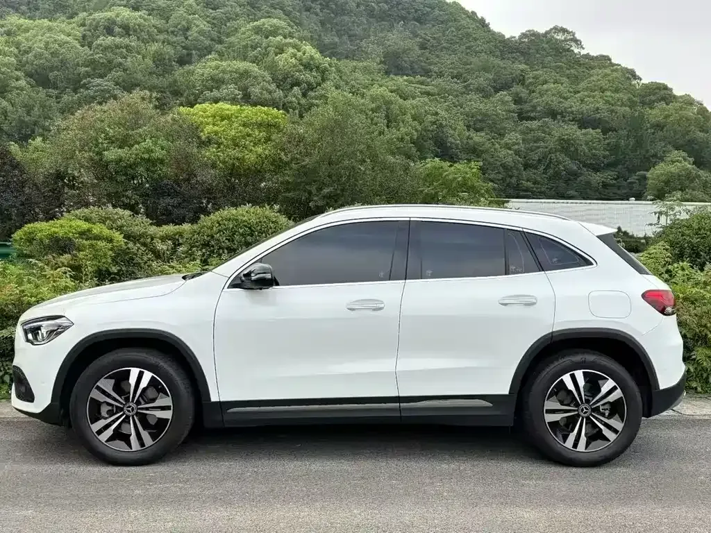 Mercedes-Benz GLA — фото 8