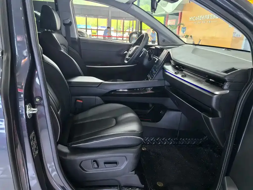 Hyundai Custo — фото 10