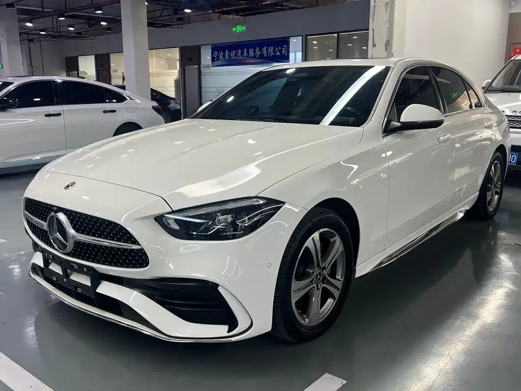 Mercedes-Benz C-Class — фото 1