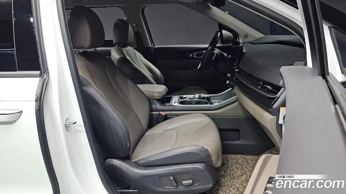 Kia Carnival — фото 10