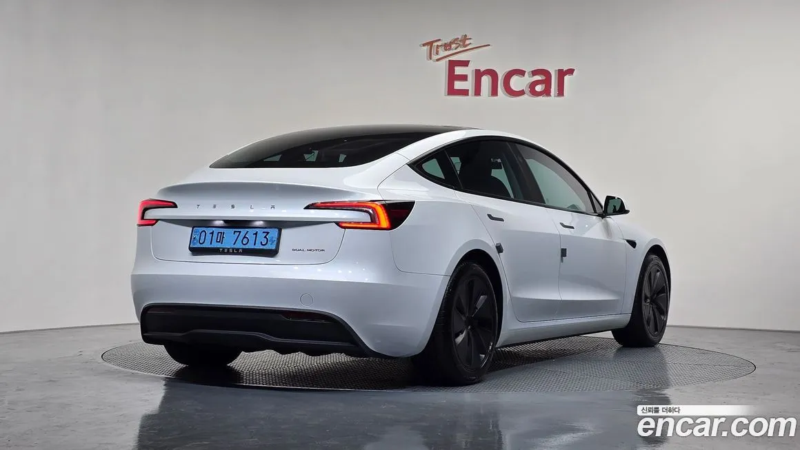 Tesla Model 3 — фото 2