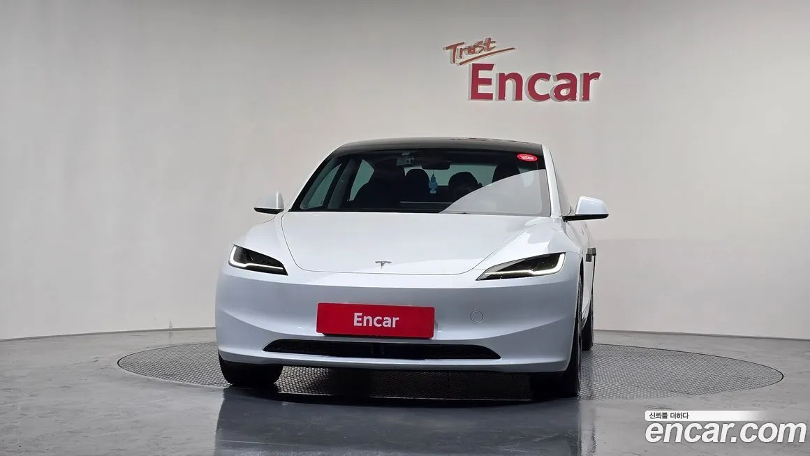 Tesla Model 3 — фото 3