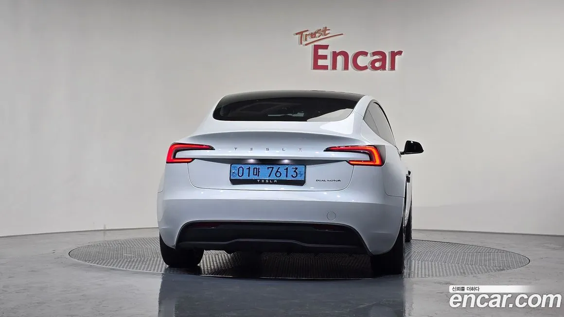 Tesla Model 3 — фото 4