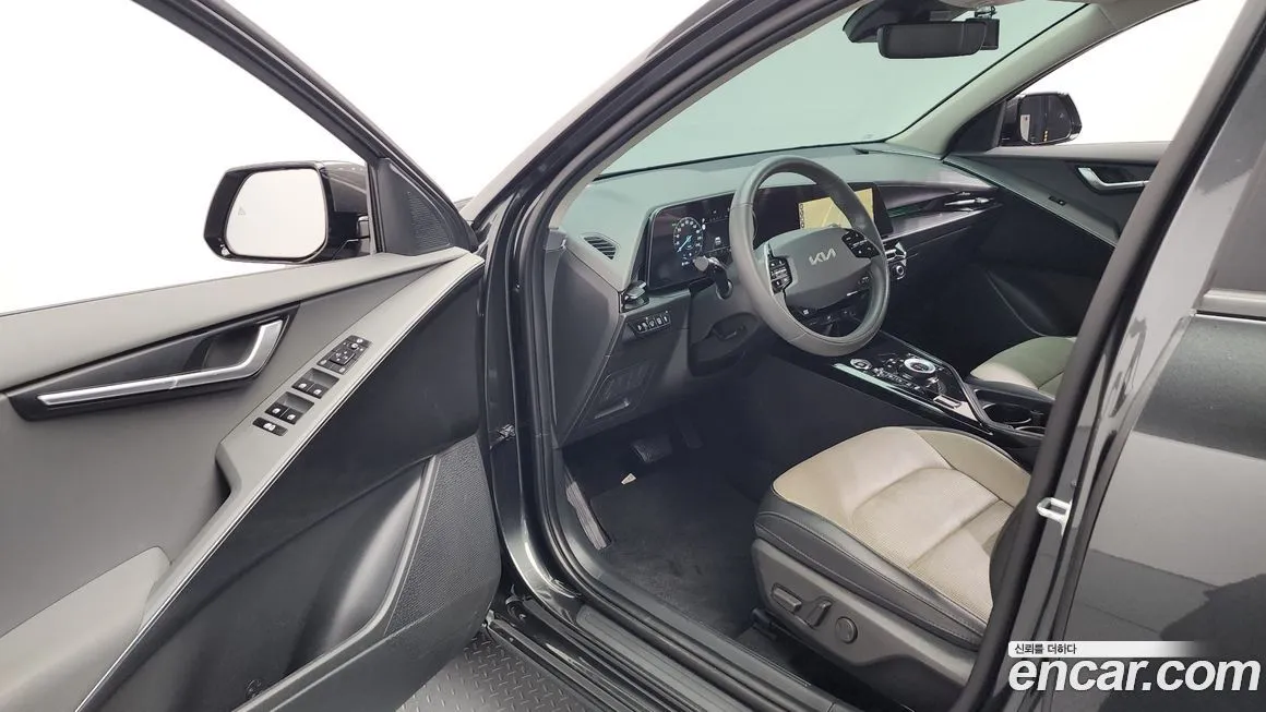 Kia Niro — фото 10