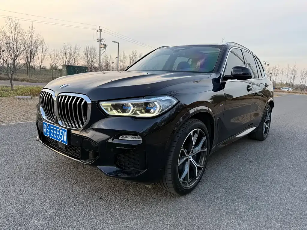 BMW X5 (Import) — фото 1