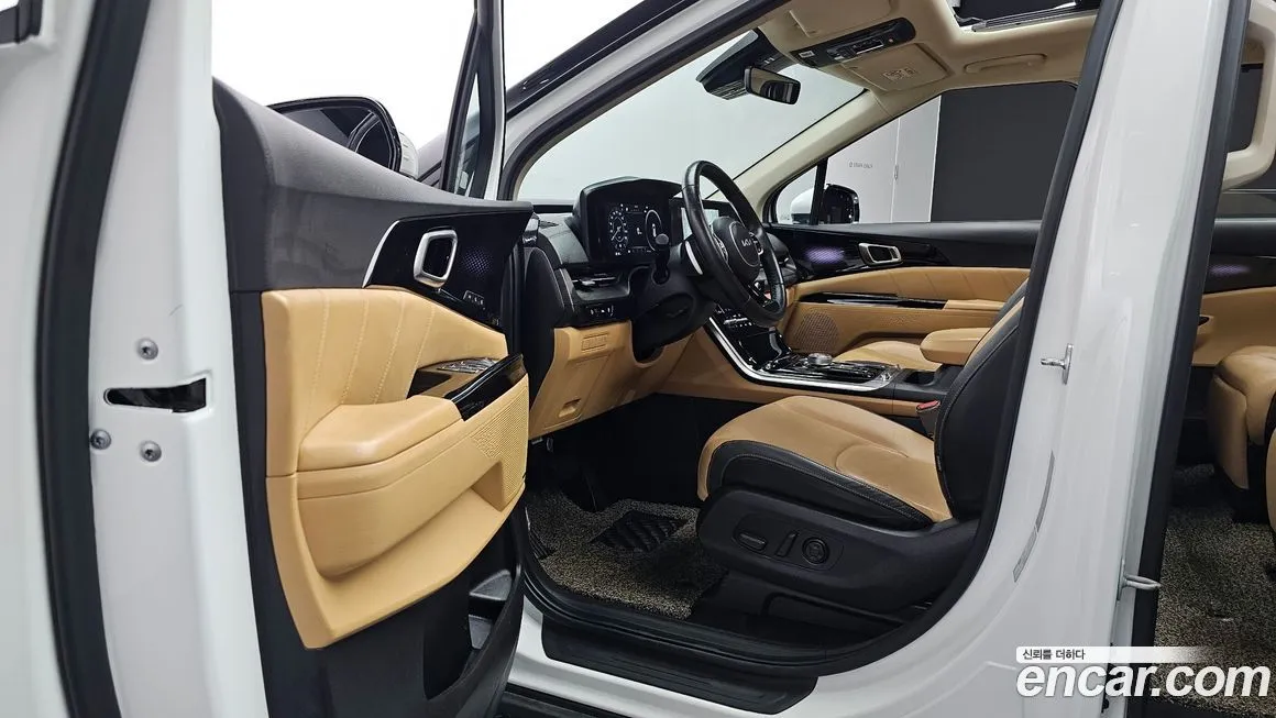 Kia Carnival — фото 10