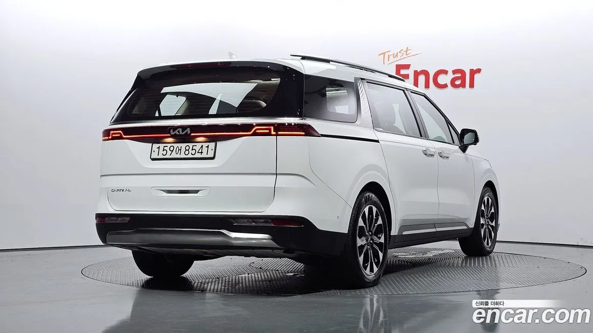 Kia Carnival — фото 2