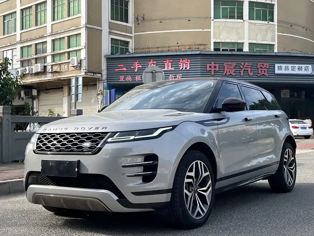 Land Rover Evoque — фото 1