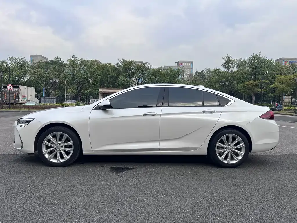 Buick Regal — фото 7