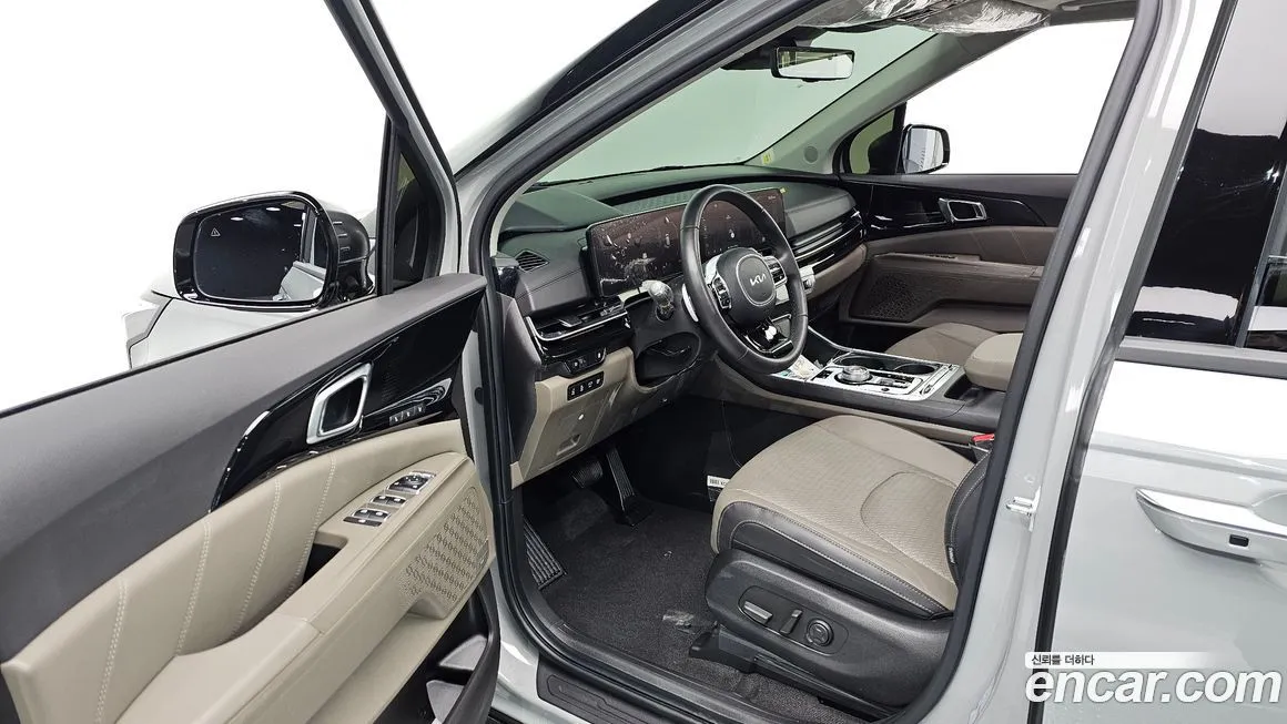 Kia Carnival — фото 10