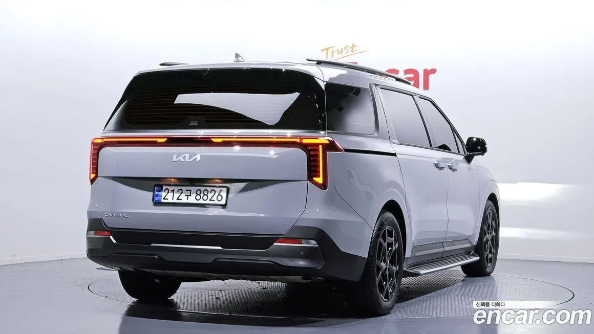 Kia Carnival — фото 2
