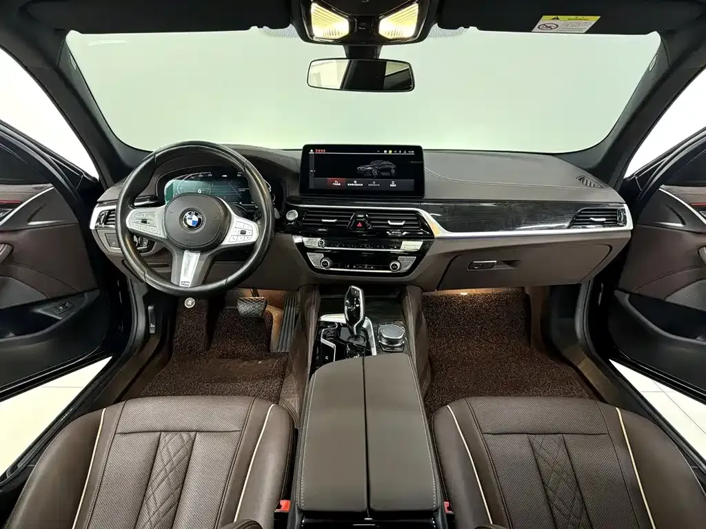 BMW 5 Series — фото 10