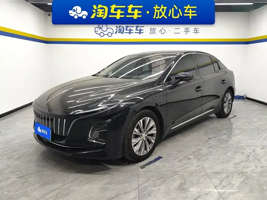 Hongqi E-QM5 — фото 1