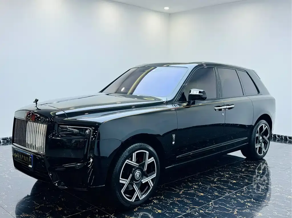 Rolls-Royce Cullinan — фото 1