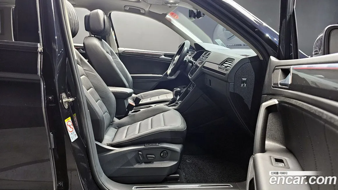 Volkswagen Tiguan — фото 10