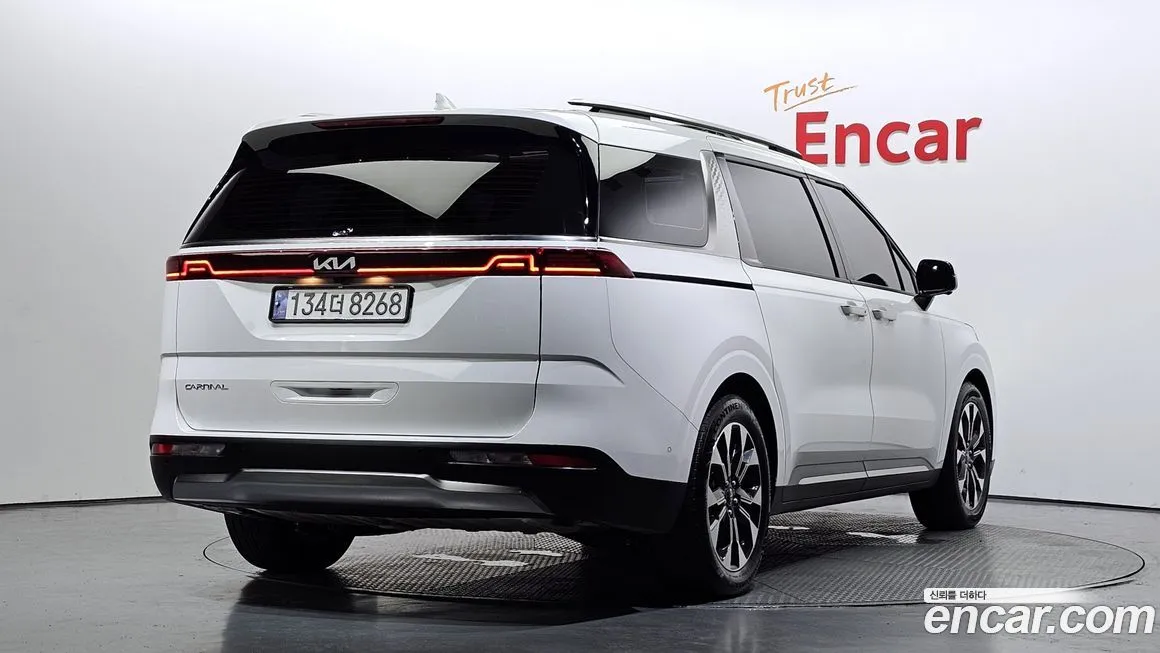 Kia Carnival — фото 2