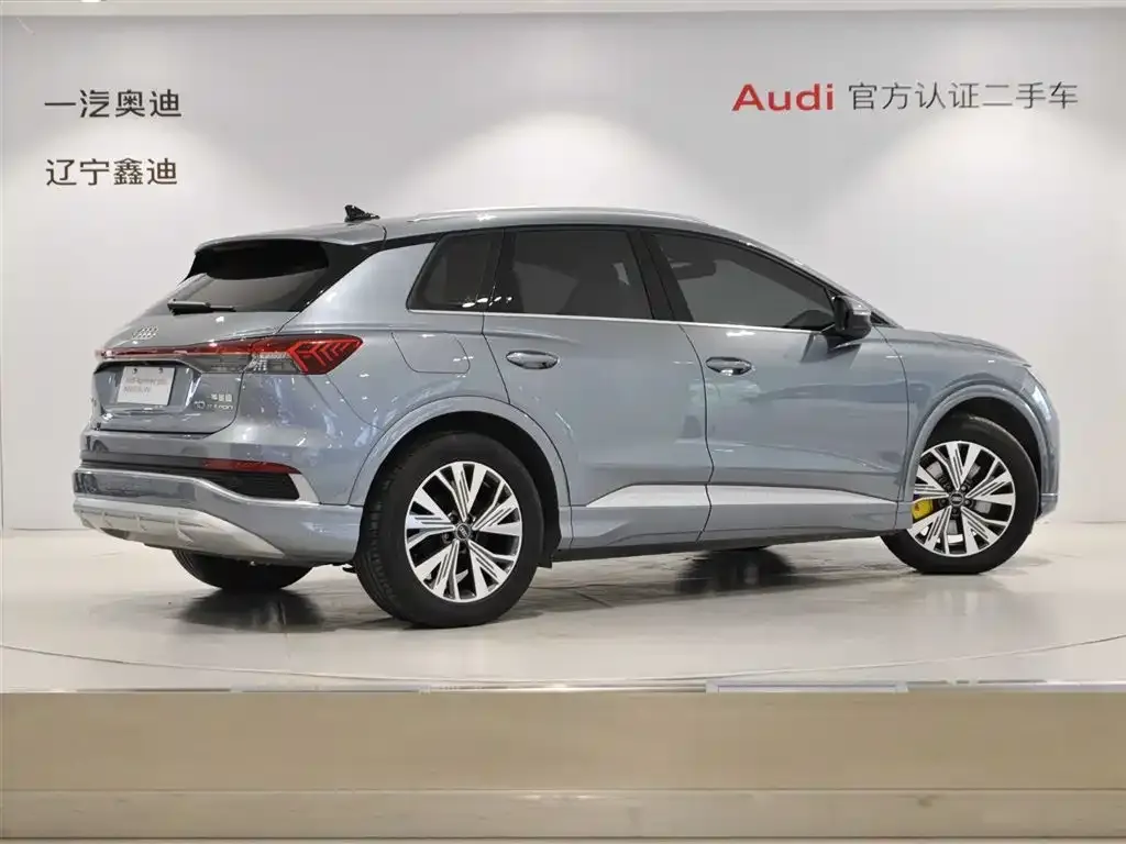 Audi Q4 e-tron — фото 4