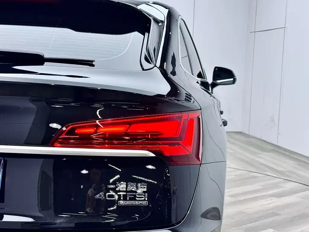 Audi Q5L Sportback — фото 6