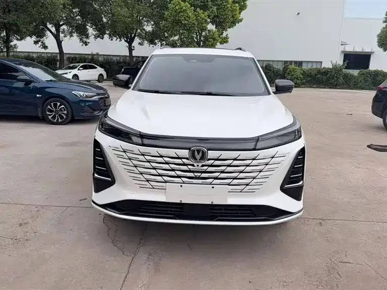 Changan CS75PLUS — фото 1
