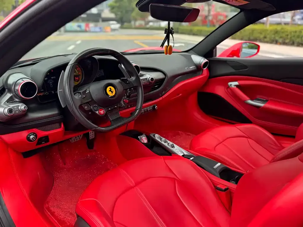 Ferrari F8 — фото 6