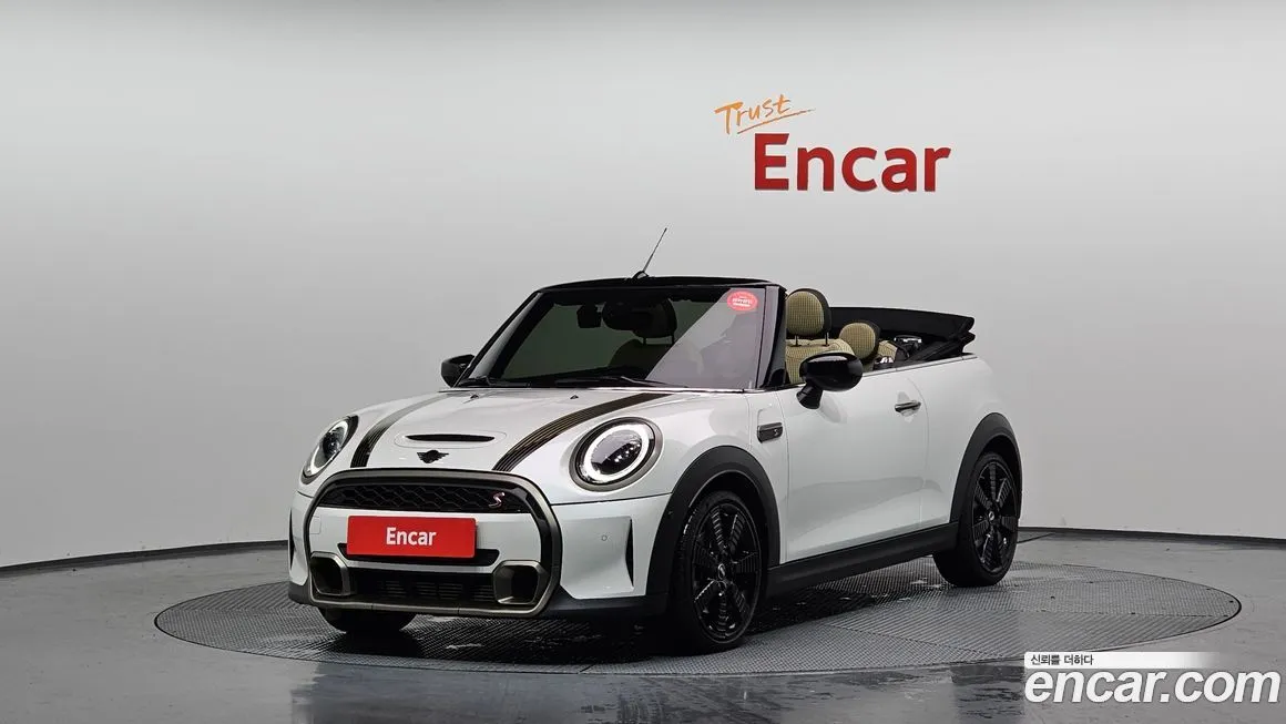 Mini Cooper Convertible — фото 1