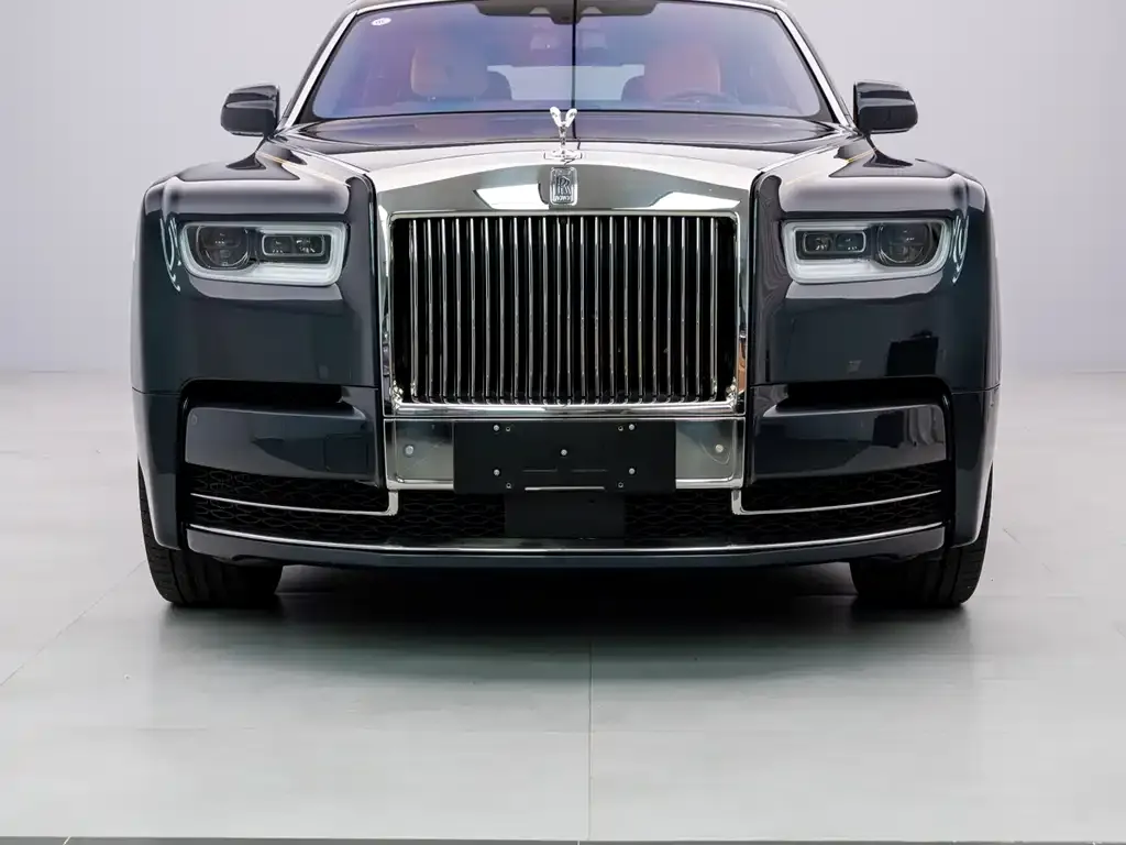 Rolls-Royce Phantom — фото 1