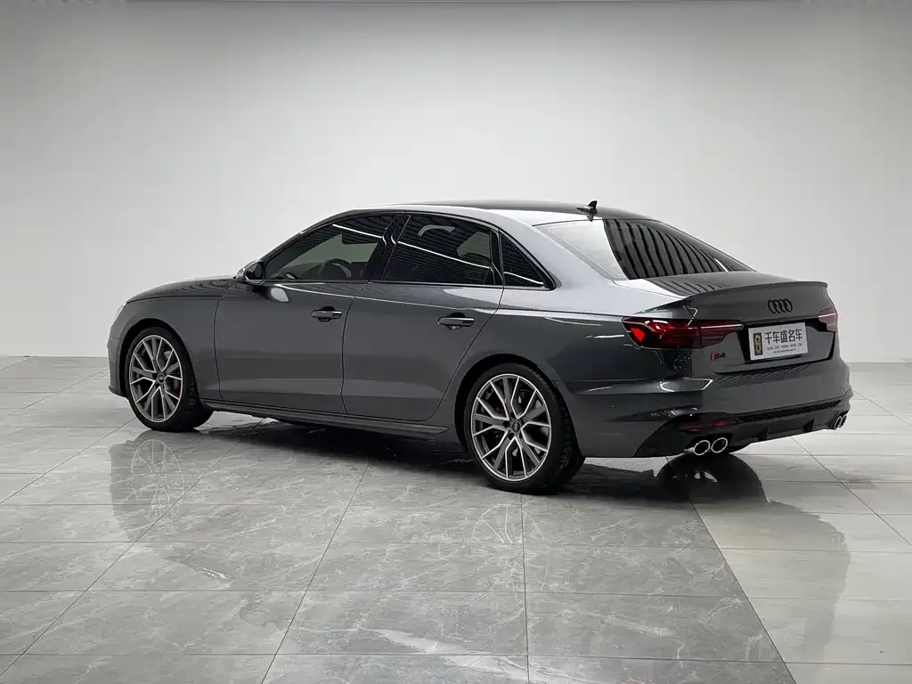 Audi S4 — фото 4