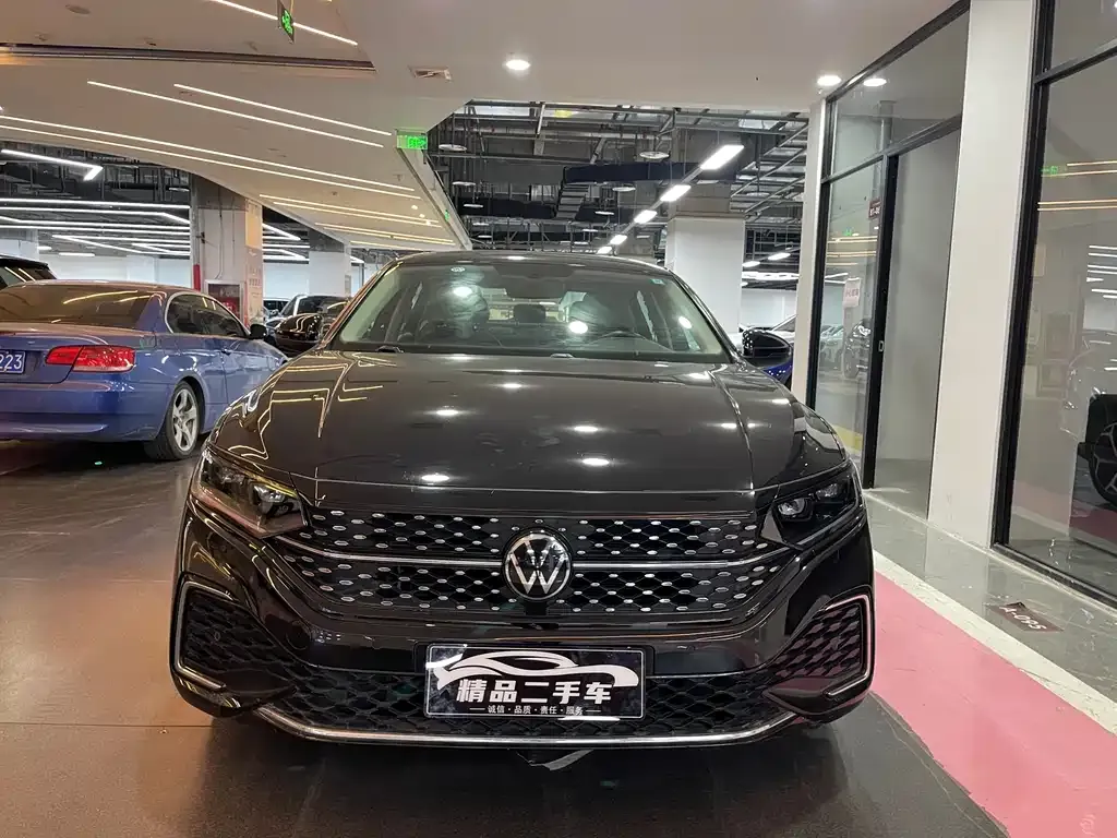 Volkswagen Passat — фото 2