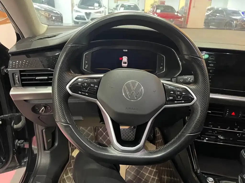 Volkswagen Passat — фото 7