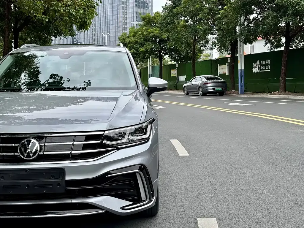 Volkswagen Tiguan L New Energy — фото 4