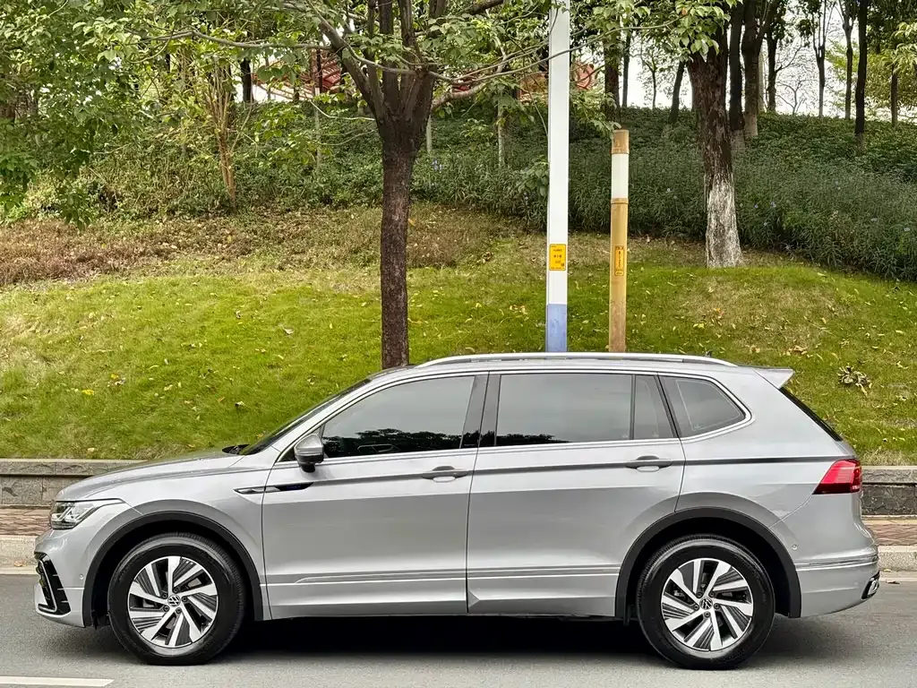 Volkswagen Tiguan L New Energy — фото 6