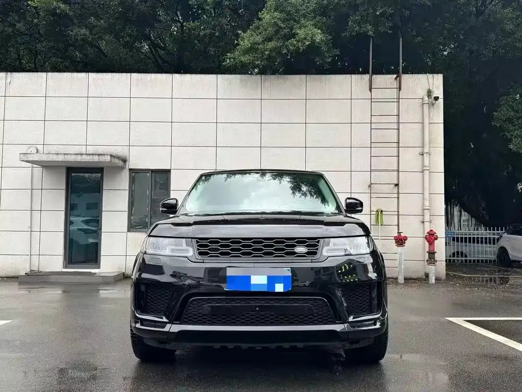 Land Rover Sport — фото 1