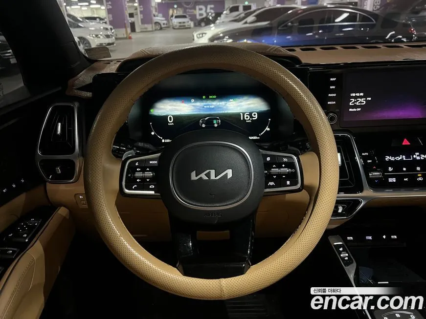 Kia Sorento — фото 10