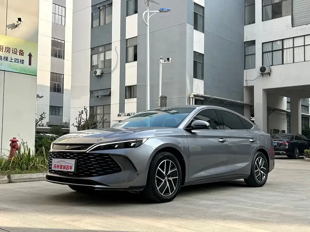 BYD Qin L — фото 1