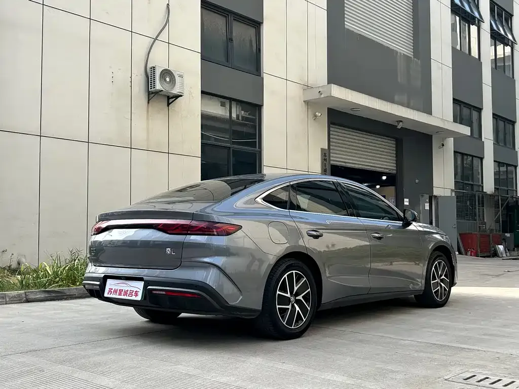 BYD Qin L — фото 5