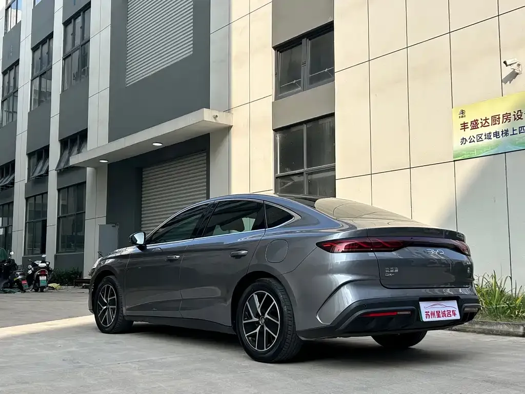 BYD Qin L — фото 7