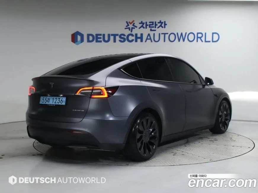 Tesla Model Y — фото 2