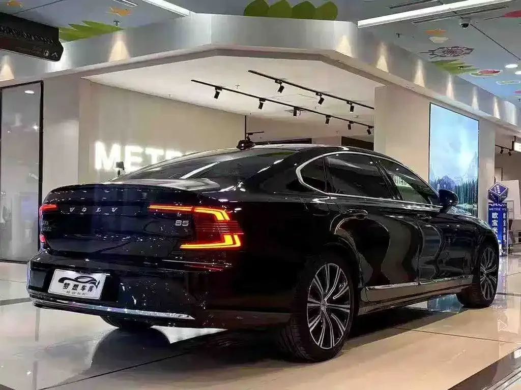 Volvo S90 — фото 9