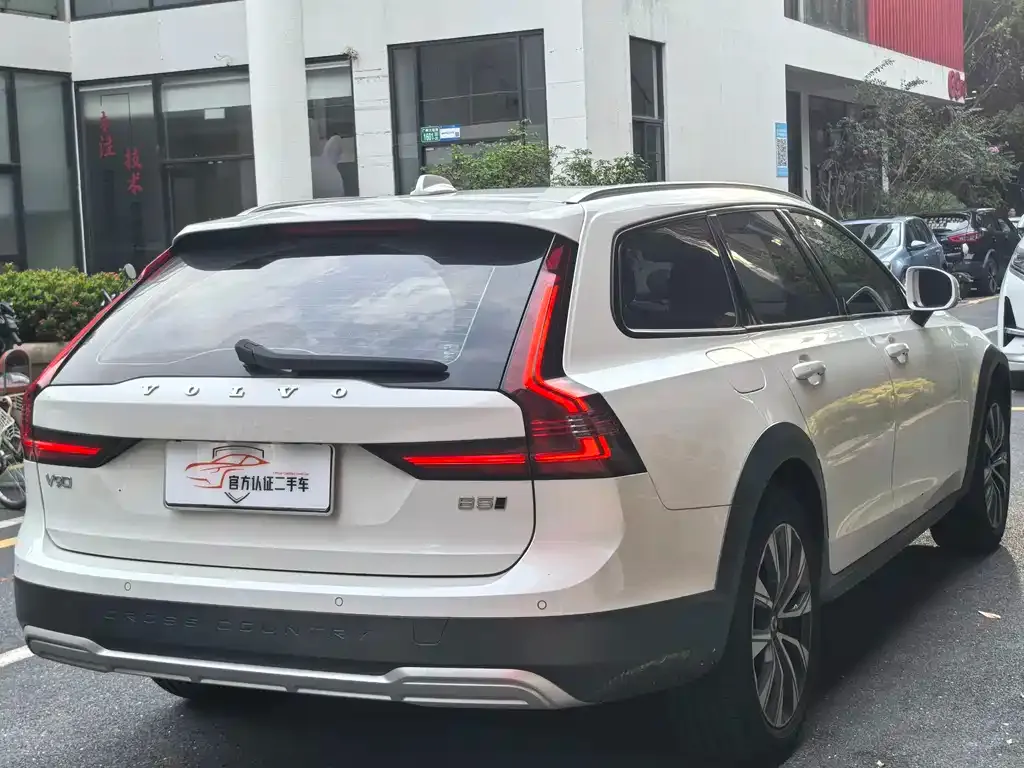 Volvo V90 — фото 4
