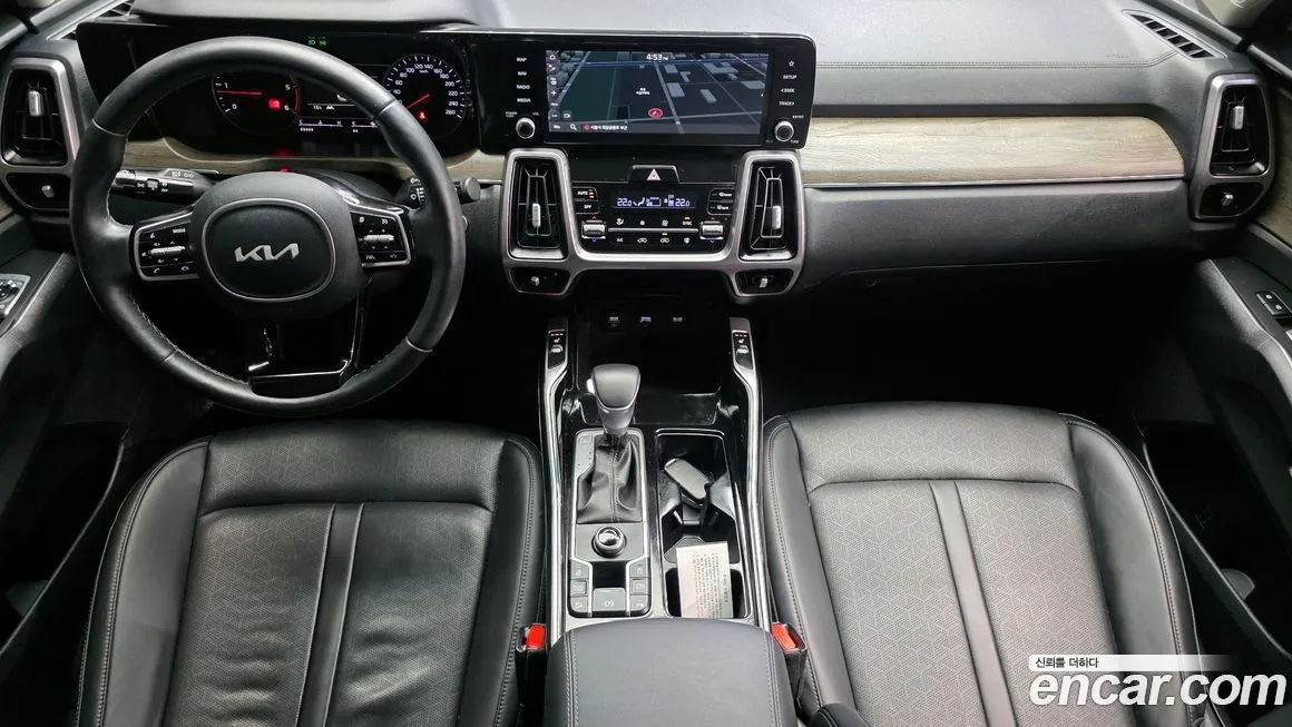 Kia Sorento — фото 7