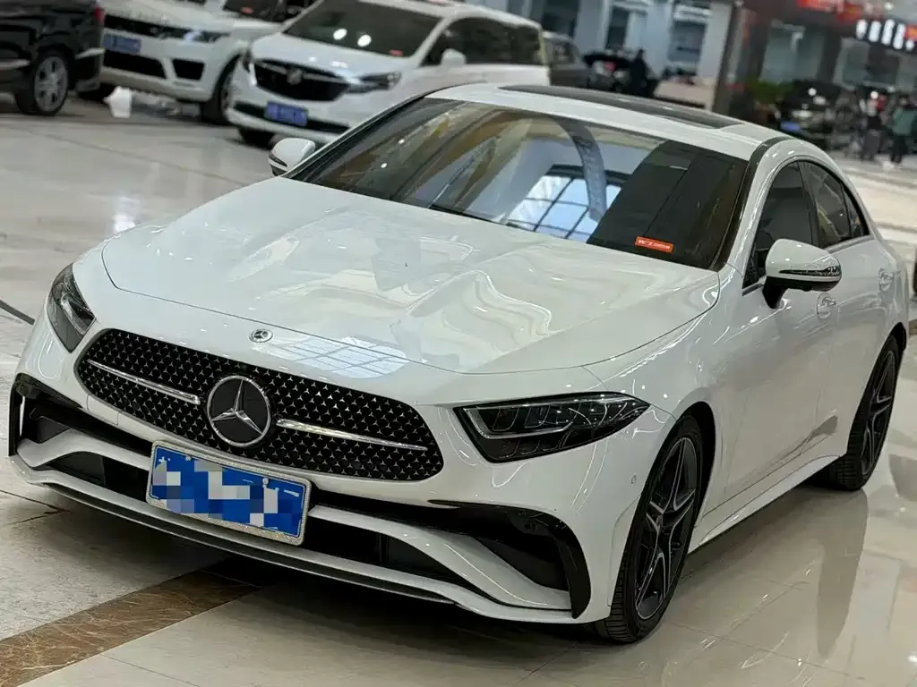 Mercedes-Benz CLS — фото 1