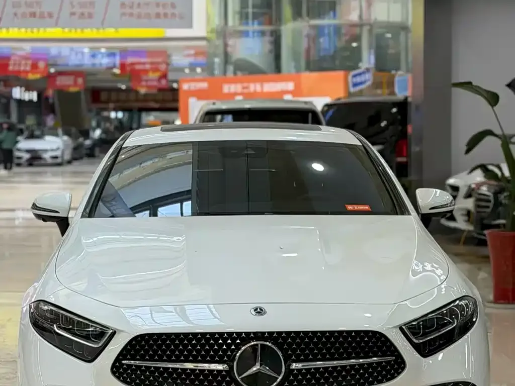 Mercedes-Benz CLS — фото 2