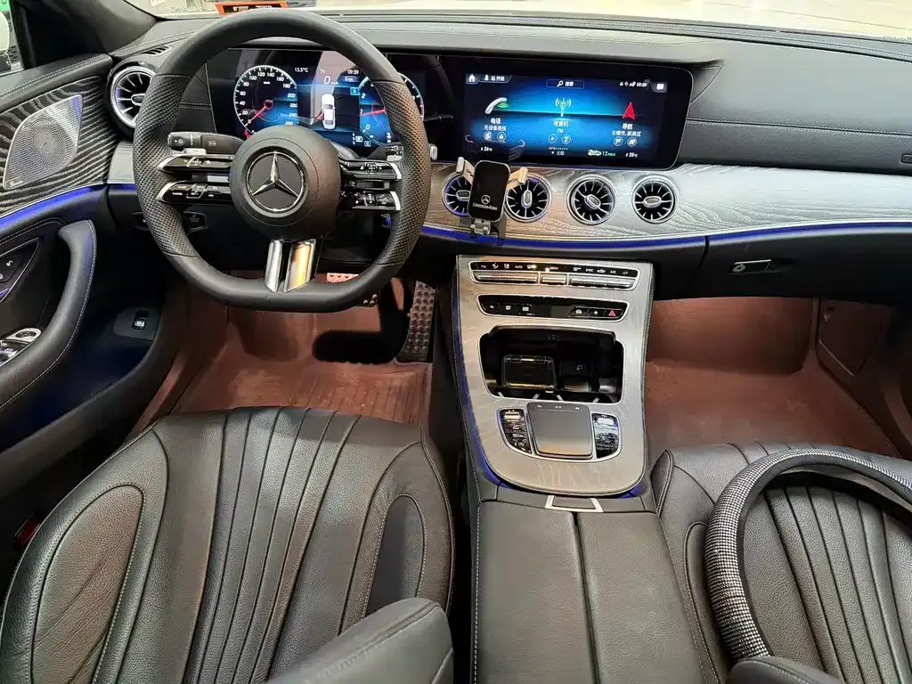 Mercedes-Benz CLS — фото 9