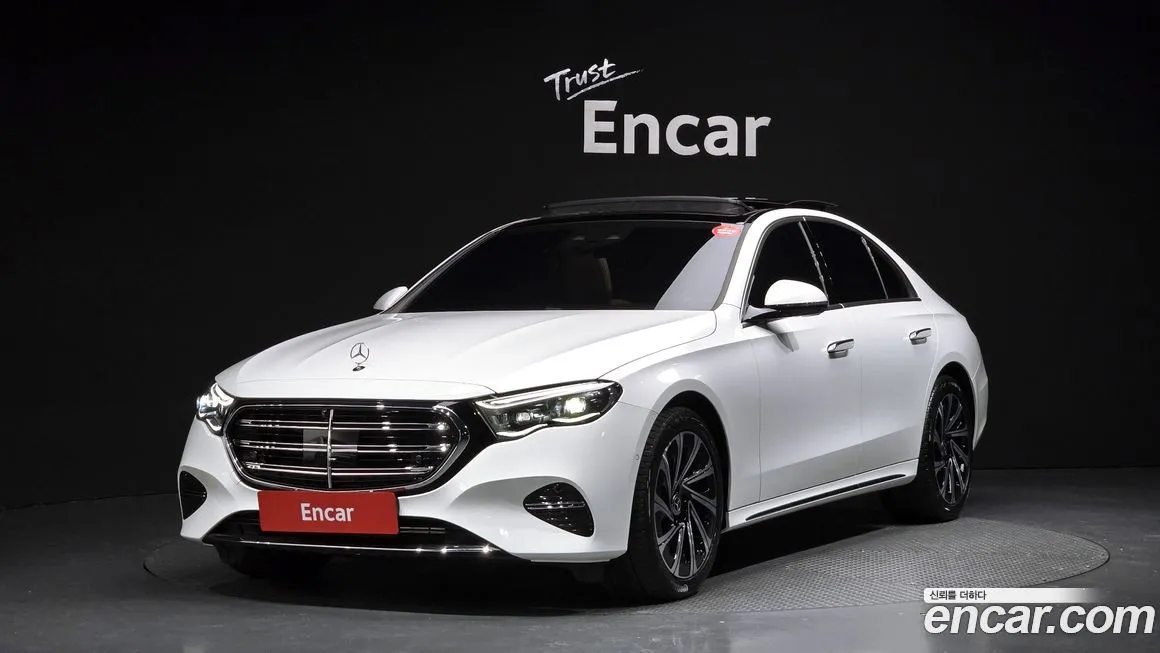 Mercedes-Benz E-Class — фото 1