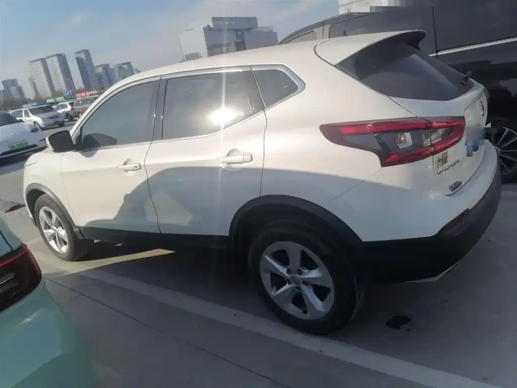 Nissan Qashqai — фото 5