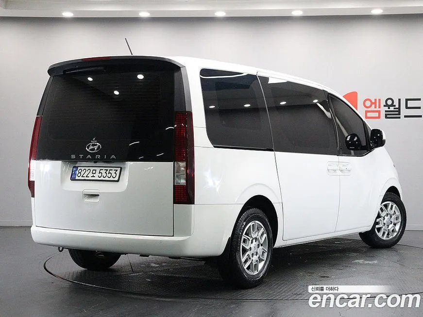 Hyundai Staria — фото 3
