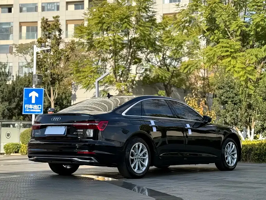 Audi A6L — фото 7