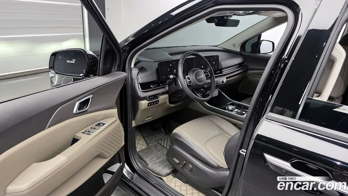 Kia Carnival — фото 10