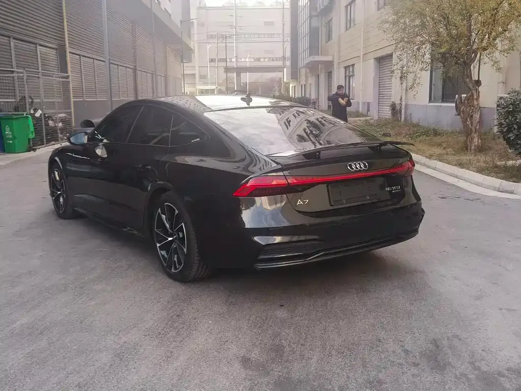 Audi A7 — фото 10